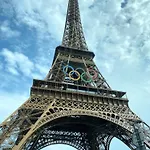 Splendid Studio Apartment - Near Eiffel Tower